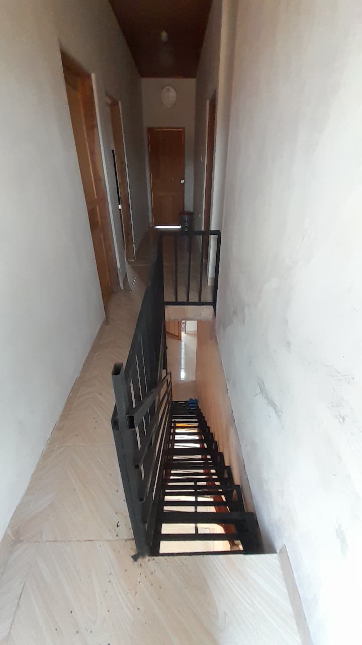 Tangga Menuju Ke Lantai 2